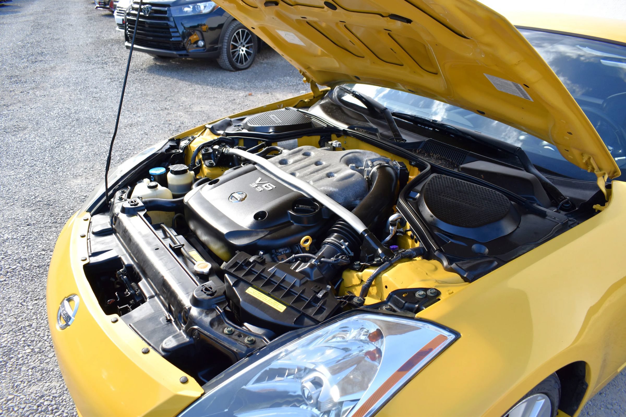 Used 2005 Nissan 350Z Touring w/ (N93) Cargo Convenience Pkg RWD image 32