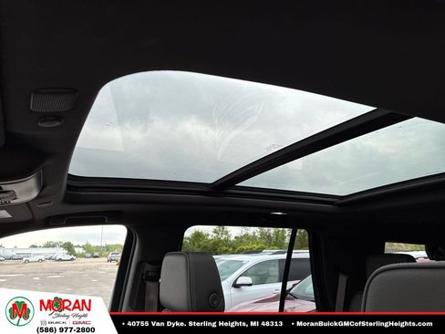 Used 2023 GMC Yukon Denali AWD/4WD image 9