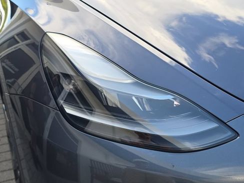 Used 2023 Tesla Model Y Long Range AWD/4WD image 10