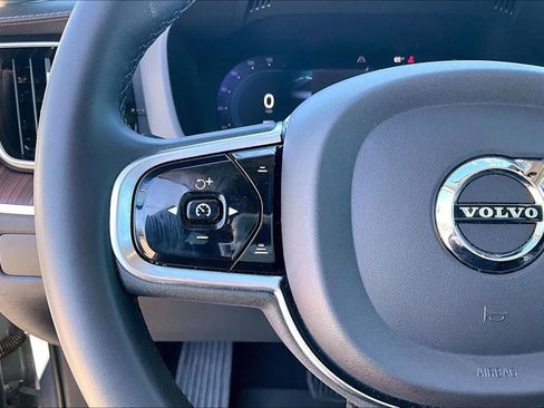 Certified 2023 Volvo XC60 B5 Ultimate image 27