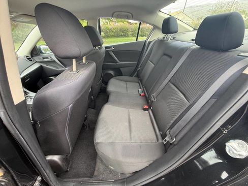 Used 2012 MAZDA MAZDA3 i Touring image 11