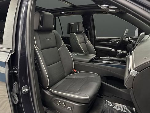 Used 2023 Cadillac Escalade Sport w/ Touring Package image 36