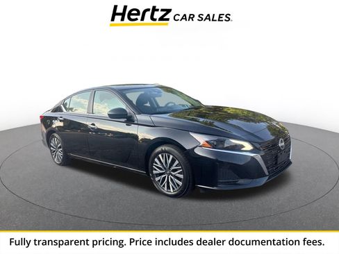 Used 2025 Nissan Altima 2.5 SV FWD image 1
