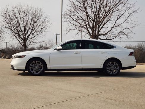 Certified 2024 Honda Accord EX image 4