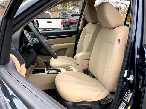Used 2011 Hyundai Santa Fe GLS image 7