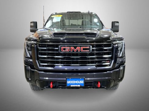Used 2024 GMC Sierra 2500 AT4 w/ Technology Package image 2