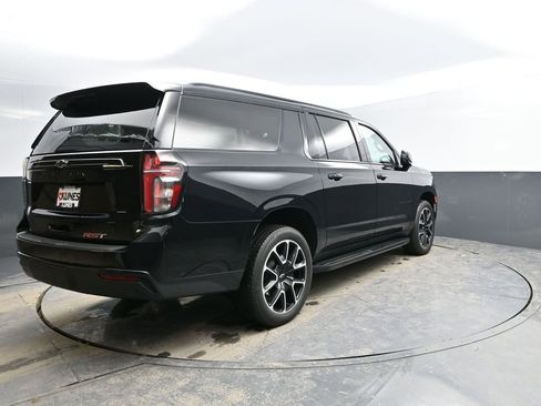 Used 2023 Chevrolet Suburban RST w/ Luxury Package image 9