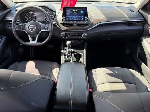 Certified 2024 Nissan Altima 2.5 SV FWD image 22