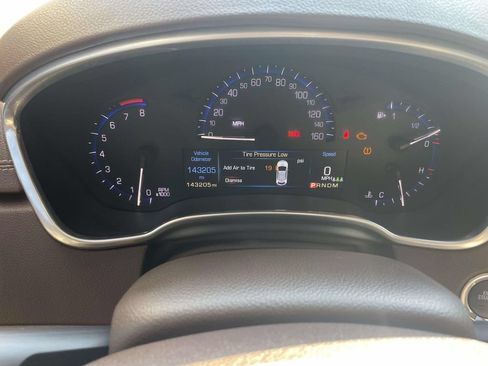 Used 2014 Cadillac SRX Luxury w/ Driver Awareness Package FWD image 21