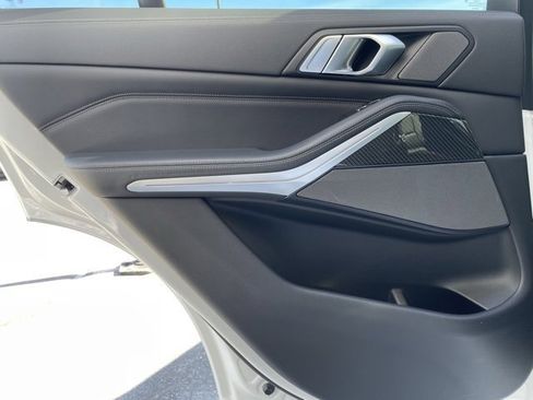 Used 2022 BMW X5 M50i image 25