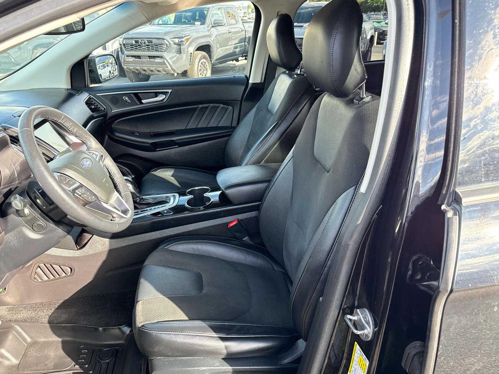Used 2018 Ford Edge Sport w/ Technology Package AWD/4WD image 11