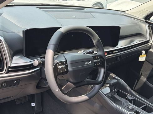 New 2026 Kia Sorento LX FWD image 19