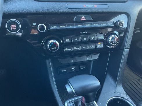 Used 2020 Kia Sportage EX image 22