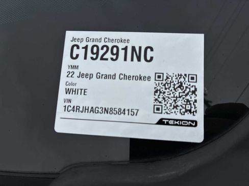 Used 2022 Jeep Grand Cherokee Altitude image 33