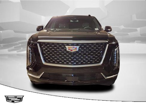 Used 2026 Cadillac Escalade 4WD image 2