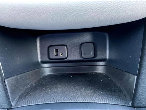 Used 2018 Chevrolet Equinox LS FWD image 31