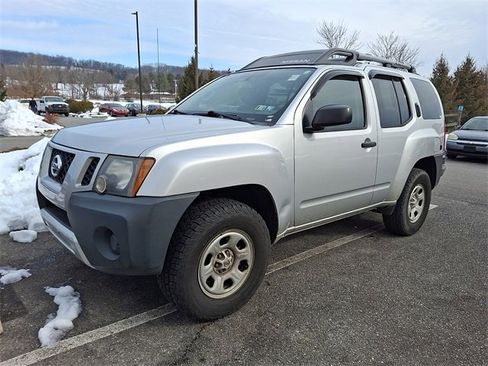 Used 2014 Nissan Xterra X image 3