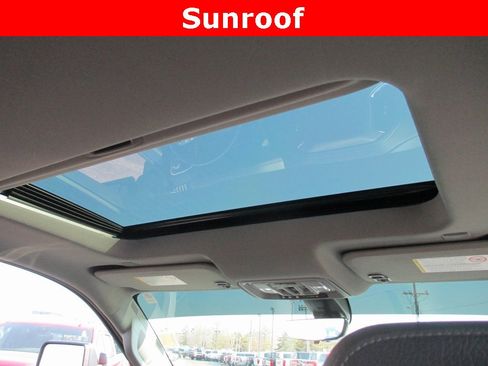 Certified 2022 GMC Sierra 2500 Denali w/ Denali Ultimate Package image 15