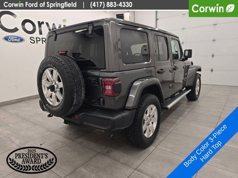Used 2019 Jeep Wrangler Unlimited Sahara w/ LED Lighting Group AWD/4WD image 6