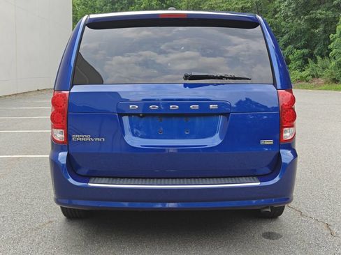 Used 2019 Dodge Grand Caravan SE w/ UConnect Hands-Free Group FWD image 4