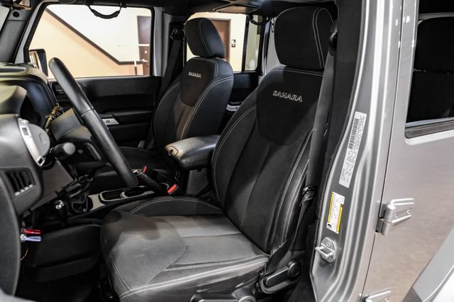 Used 2016 Jeep Wrangler Unlimited Sahara w/ Max Tow Package AWD/4WD image 33