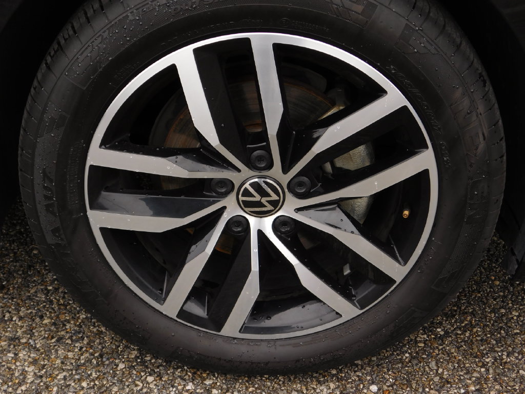 Used 2026 Volkswagen Jetta SE FWD image 31
