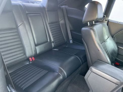 Used 2011 Dodge Challenger R/T image 11