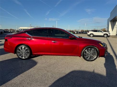 Used 2023 Nissan Altima 2.5 SL image 3