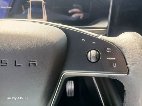 Used 2022 Tesla Model X Plaid image 32