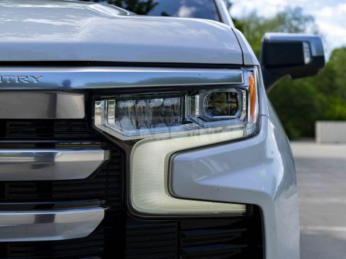 Used 2023 Chevrolet Silverado 1500 High Country image 11