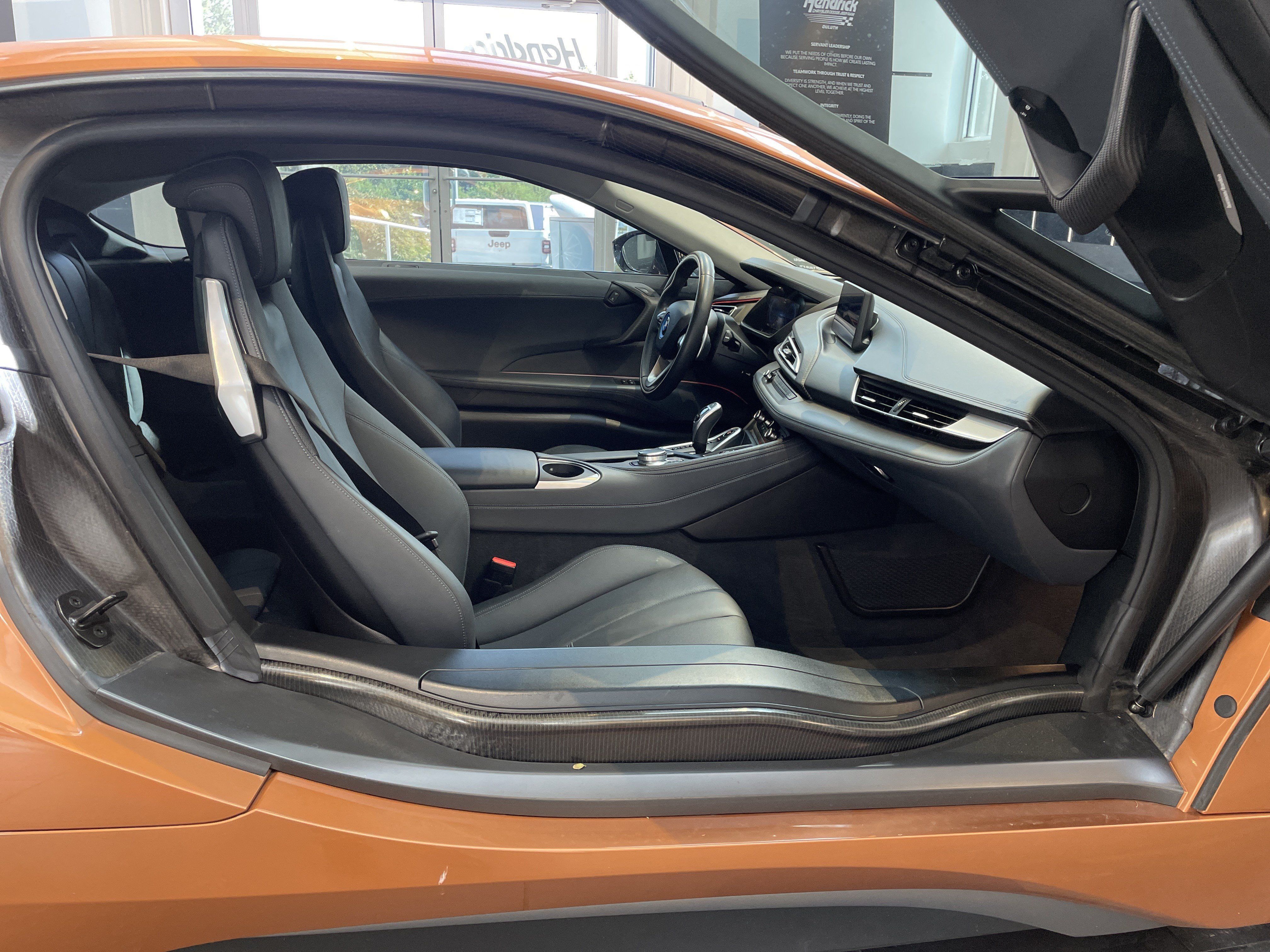 Used 2019 BMW i8 Coupe AWD/4WD image 35