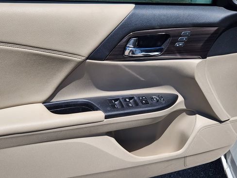 Used 2016 Honda Accord EX-L image 15