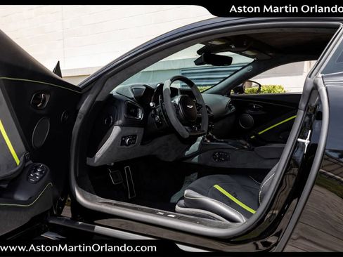 Used 2023 Aston Martin V8 Vantage Coupe RWD image 3
