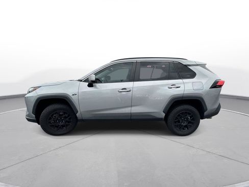 Certified 2022 Toyota RAV4 XLE FWD image 9