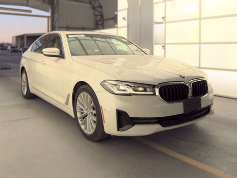 Used 2021 BMW 530i RWD image 2