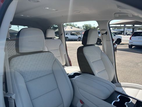 Used 2027 GMC Acadia Denali FWD image 23