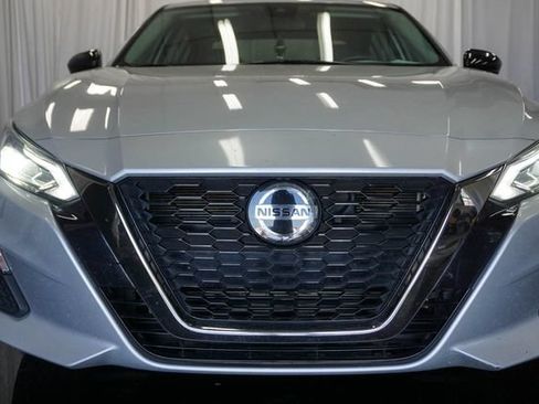 Used 2021 Nissan Altima 2.5 SR FWD image 3