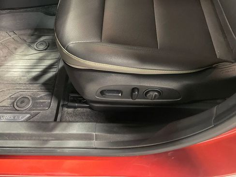 Used 2024 Chevrolet Trax ACTIV w/ Sunroof Package image 21