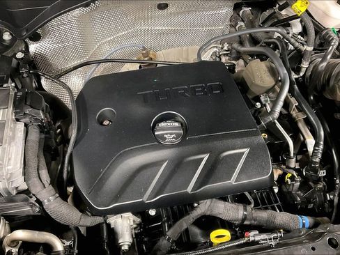 Used 2023 Chevrolet TrailBlazer RS w/ Sun and Liftgate Package image 40