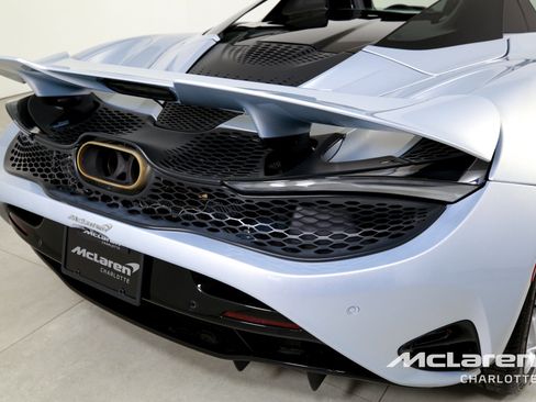 Used 2026 McLaren 750S Spider RWD image 34