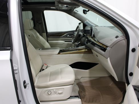 Used 2023 Cadillac Escalade Sport Platinum AWD/4WD image 30
