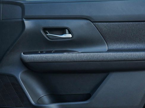 New 2026 Nissan Kicks SV w/ SV Premium Package image 9