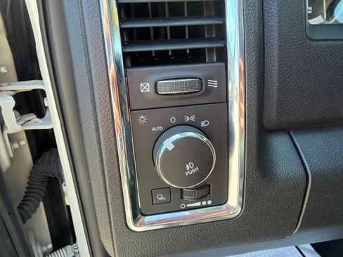 Used 2016 RAM 1500 Laramie w/ Convenience Group AWD/4WD image 14