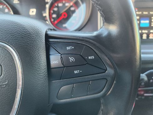 Used 2022 Dodge Charger SXT RWD image 25