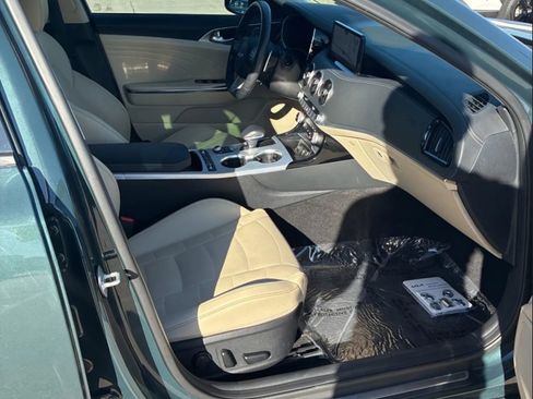 Used 2023 Kia Stinger GT2 image 7