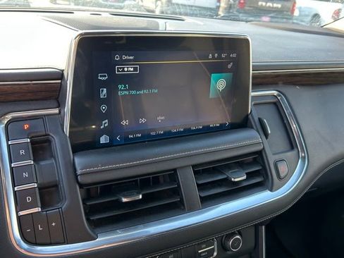Used 2023 Chevrolet Suburban Premier AWD/4WD image 29