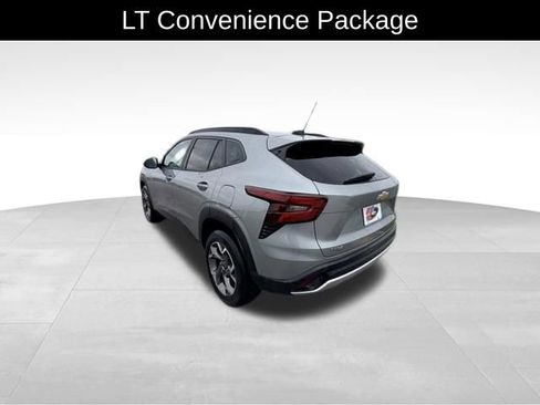 Certified 2024 Chevrolet Trax LT w/ Driver Confidence Package FWD image 5