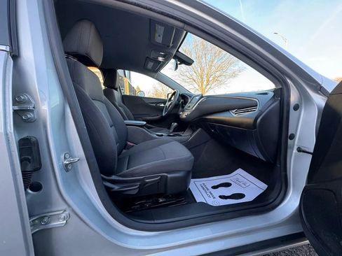 Used 2017 Chevrolet Malibu LS w/ LPO, Convenience Package 2 image 30