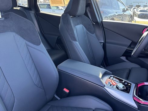 Used 2026 BMW X3 xDrive30 w/ M Sport Package image 32