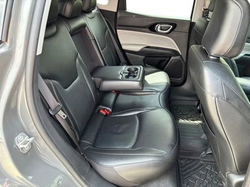 Used 2022 Jeep Compass Limited AWD/4WD image 29